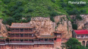 Hunian di Ambang Bahaya: Potret Kehidupan di Tempat Paling Ekstrem di Dunia