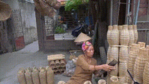 Pasar Desa Vietnam Hidup dengan Tawar-Menawar Tradisional dan Suasana Hangat Warga