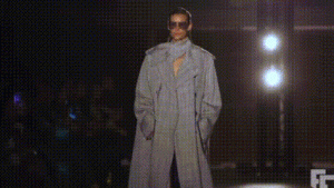 Roksanda Ilincic Hadirkan Siluet Artistik dan Warna Dramatis di London Fashion Week Spring/Summer 2026