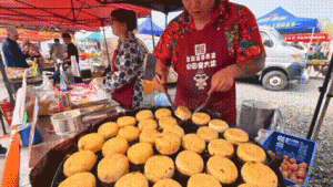 Jelajah Jajanan  Beijing: Dari Wonton Legendaris hingga  Ekstrem di Pasar Tradisional