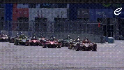  Oliver Rowland Rebut Kemenangan Dramatis di Formula E Berlin, Duel Sengit Warnai Balapan Tempelhof