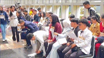  Melly Lee Terharu Lihat Perjuangan Peserta Audisi Dangdut Academy 8