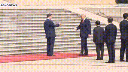 Trump Disambut Bak Raja di Beijing, Xi Jinping Gelar Prosesi Kenegaraan Megah