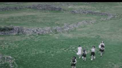  NMIXX Tampil Penuh Emosi Lewat MV “Heavy Serenade”
