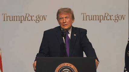  Trump Luncurkan “Trump RX”, Klaim Harga Obat di AS Turun Drastis hingga 700 Persen 