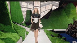 Louis Vuitton Fall/Winter 2026/2027: Nicolas Ghesquière Hadirkan Futurisme Elegan dalam Panggung Spektakuler