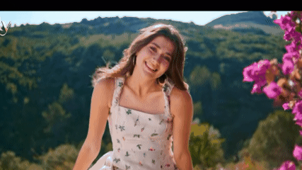 “I Love Slow Slow” Milik Lily & Dynave Hadirkan Romansa Santai dengan Nuansa Pop Dreamy yang Menenangkan