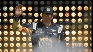  Dale Earnhardt Jr. Ungkap Pesan Terakhir dengan Kyle Busch Sebelum Meninggal Dunia