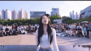  Cover Dance KISS OF LIFE “Who Is She” Curi Perhatian Penggemar K-Pop