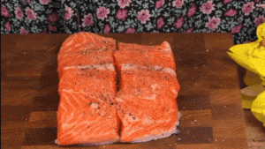  Satu Helah Mudah Ubah Salmon Biasa Jadi Hidangan Premium, Lembut hingga Cair di Mulut
