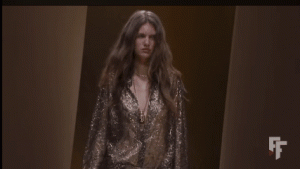  Roberto Cavalli Tampilkan Kemewahan Tropis dalam Koleksi Spring/Summer 2026 di Milan Fashion Week