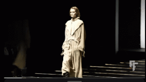 Lorenzo Serafini Tampilkan Feminitas Modern dalam Koleksi Alberta Ferretti Fall/Winter 2026/2027 di Milan Fashion Week