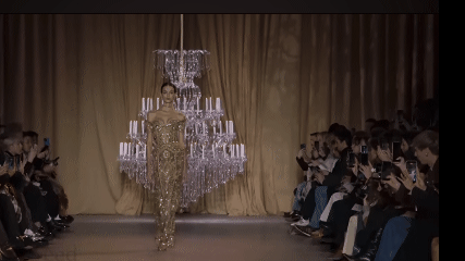  Zuhair Murad Tampilkan Kemewahan Elegan dalam Koleksi Haute Couture Spring/Summer 2026 di Paris