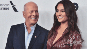  Emma Heming Willis Klarifikasi Kondisi Bruce Willis, Tegaskan Sang Aktor Masih Mengenali Keluarganya