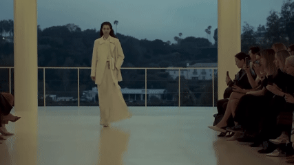 HERMÈS Tampilkan Koleksi Fall/Winter 2026 di Los Angeles, Soroti Elegansi dan Gerak yang Puitis 