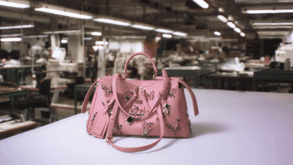  Dolce&Gabbana Hadirkan Vittoria Bag dengan Sentuhan Kristal Mewah dan Keahlian Handmade