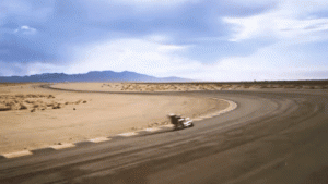  Keanu Reeves Tampil dalam Dokumenter Balap Motor “Hooligans: The Arch Racing Project”