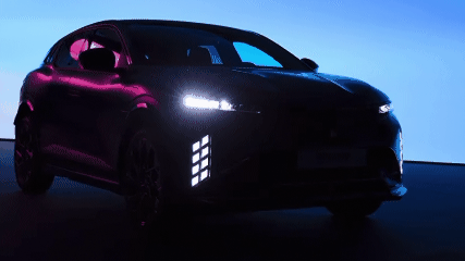  Renault Megane E-Tech Electric Tampil Lebih Sporty dengan Desain Baru yang Lebih Agresif