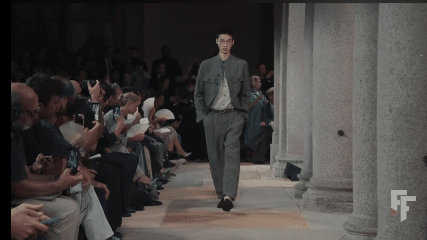  Giorgio Armani Tampilkan Harmoni Elegan pada Koleksi Spring/Summer 2027 dan Cruise 2027 di Milan Fashion Week