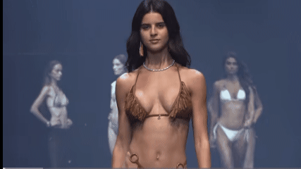  Banana Moon Tampilkan Resort Wear Berwarna Cerah di Gran Canaria Swim Week 