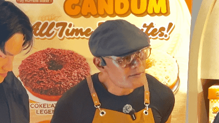  Deddy Corbuzier Akui Kulitnya Menggelap karena Rutin Berenang Siang Hari
