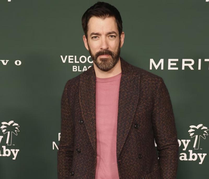  Drew Scott Akui Pola Asuhnya Perlu Berubah Setelah Sikap Sang Putra Jadi Cermin Kebiasaannya