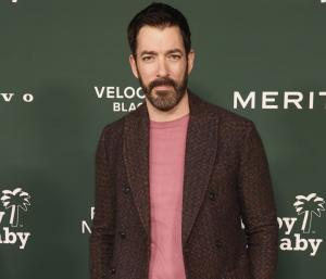  Drew Scott Akui Pola Asuhnya Perlu Berubah Setelah Sikap Sang Putra Jadi Cermin Kebiasaannya