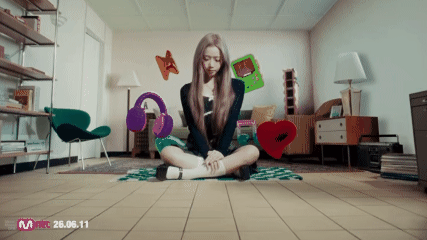 Choi Yoojung Tampil Ceria Lewat “Perfect Target”, Lagu Penuh Semangat Mengejar Cinta