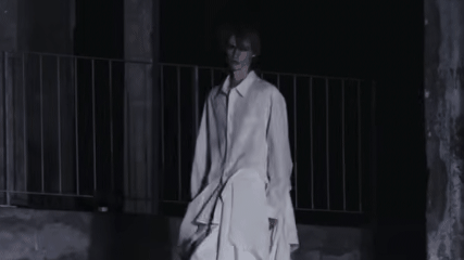  Songzio Tampilkan Koleksi Spring/Summer 2027 Bernuansa Lembut dan Artistik di Paris Fashion Week