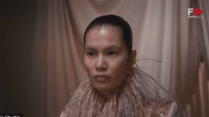  Haojie Qi Tampilkan Fleksibilitas di Musim Spring/Summer 2026 Lewat Deretan Penampilan Runway dan Editorial