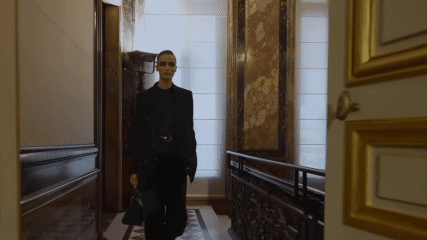  Giorgio Armani Privé Tampilkan Keanggunan Abadi pada Haute Couture Fall/Winter 2026/27 di Paris