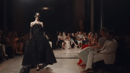  Elie Saab Tampilkan Kemewahan Elegan di Haute Couture Fall/Winter 2026/27 Paris