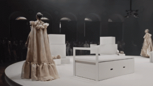 Viktor&Rolf Tampilkan Koleksi Haute Couture Autumn/Winter 2026 Bertajuk Gilded Age 2.0
