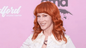  Kathy Griffin Akui Isu Pacari Pria 22 Tahun Hanyalah Eksperimen Sosial