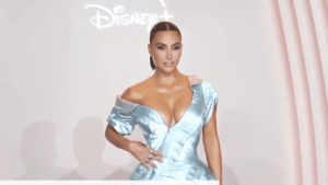 Kim Kardashian Ungkap Pesan Terakhir dari Sang Nenek Sebelum Wafat di Usia 91 Tahun