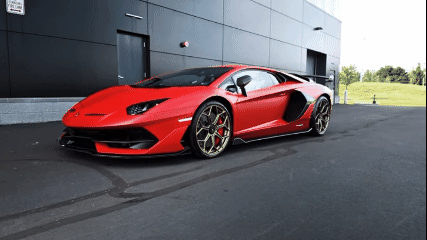  Lamborghini Aventador SVJ 2021 Tampil Memukau dengan Finishing Satin Rosso Mars dan Raungan Mesin V12