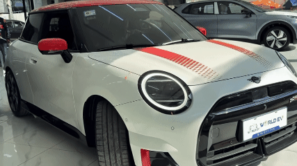 MINI Cooper JCW Terbaru Tampil Sporty dengan Desain Agresif dan Teknologi Kabin Modern