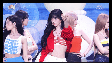 Lee Chaeyoung fromis_9 Tampilkan Energi Penuh Percaya Diri lewat “Vitamin ME”