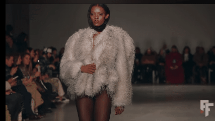 Christian Siriano Tampilkan Koleksi Penuh Elegansi di New York Fashion Week