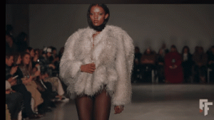 Christian Siriano Tampilkan Koleksi Penuh Elegansi di New York Fashion Week