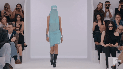 Courrèges Spring Summer 2026 Hadirkan Estetika Futuristik dalam Sentuhan Minimalis