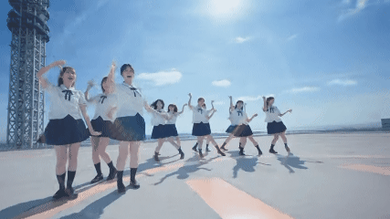 LOVE Rilis Single ke-21 “恋、はじめました。” dengan Kisah Cinta Musim Panas