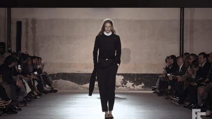  Nº21 by Alessandro Dell’Acqua Hadirkan Koleksi Penuh Kontras di Milan Fashion Week