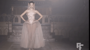  Georges Hobeika Hadirkan Koleksi Haute Couture di Paris