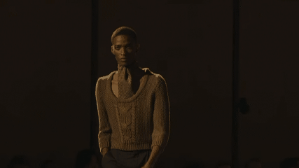  Saint Laurent by Anthony Vaccarello Hadirkan Koleksi Penuh Karakter dalam Fashion Show