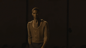  Saint Laurent by Anthony Vaccarello Hadirkan Koleksi Penuh Karakter dalam Fashion Show