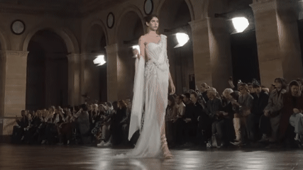  Gaurav Gupta Hadirkan “Divine Androgyne”, Perpaduan Spiritualitas India dan Haute Couture Futuristik