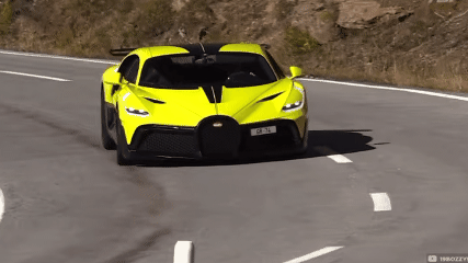 Mobil Ekstrem dan Mewah, dari Bugatti Divo hingga Porsche Cayenne Electric