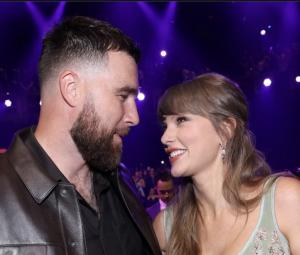  Taylor Swift dan Travis Kelce Dikabarkan Punya Anjing Samoyed Bernama Wendy