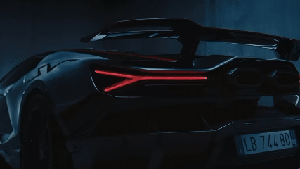 Lamborghini Revuelto SV Bawa Mesin V12 Hybrid 1.065 CV, Definisikan Ulang Sensasi Kecepatan